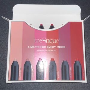 TreStique Matte Lip Crayon Set *New*